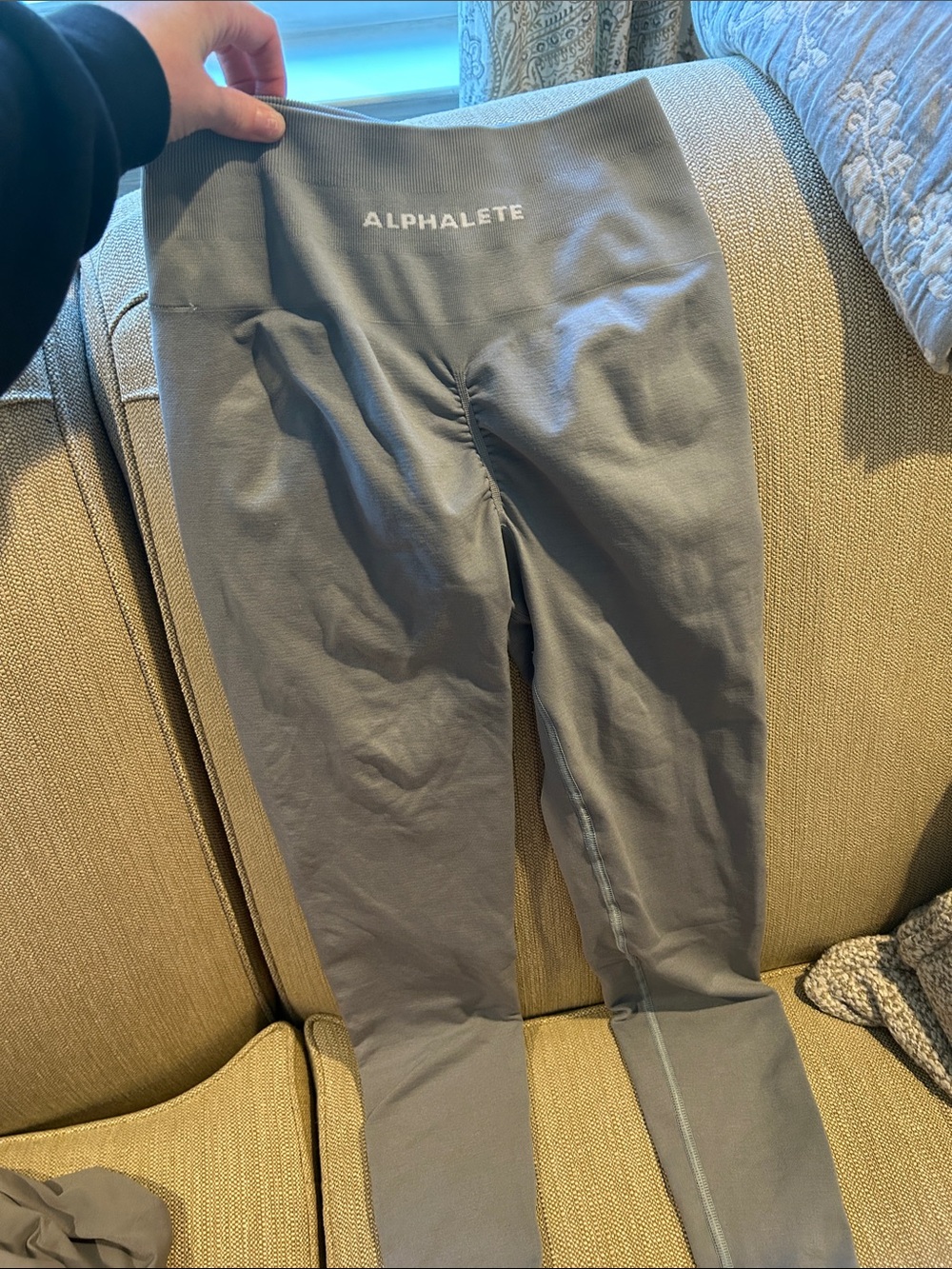 Alphalete amplify legging- gray